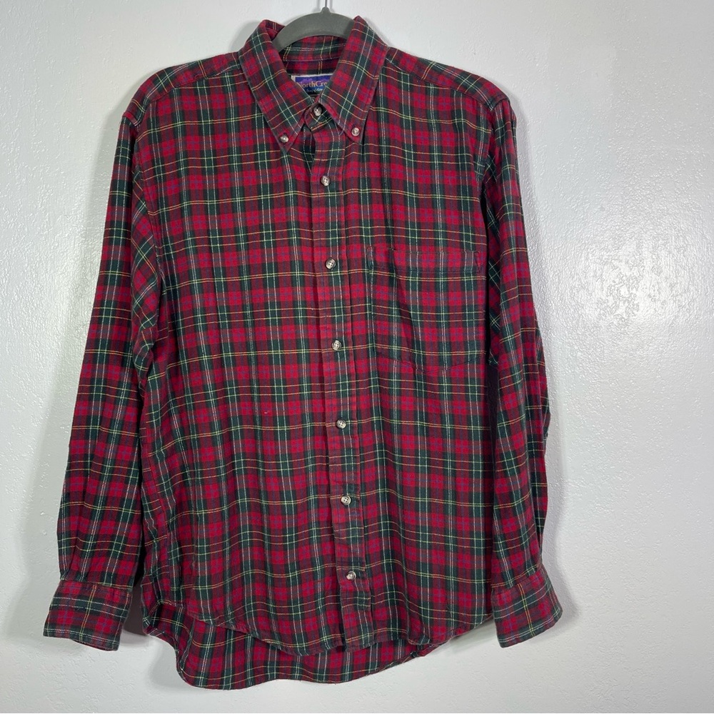 Northcrest, Plaid Flannel Long Sleeve Shirt. Size Medium. Good used condition!